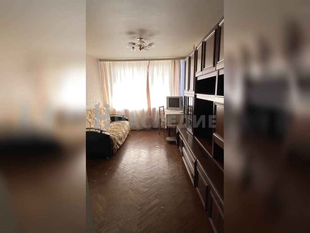 2-комнатная квартира, 42 м2 5/5 этаж, Центр, ул. Комсомольская - фото 2